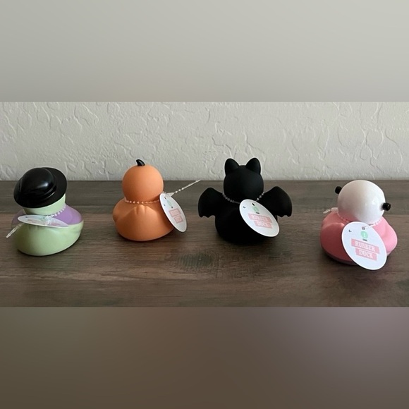 Target Bullseye Playground
Halloween Rubber Ducks Witch
Pumpkin Bat Frankenstein - Picture 2 of 2